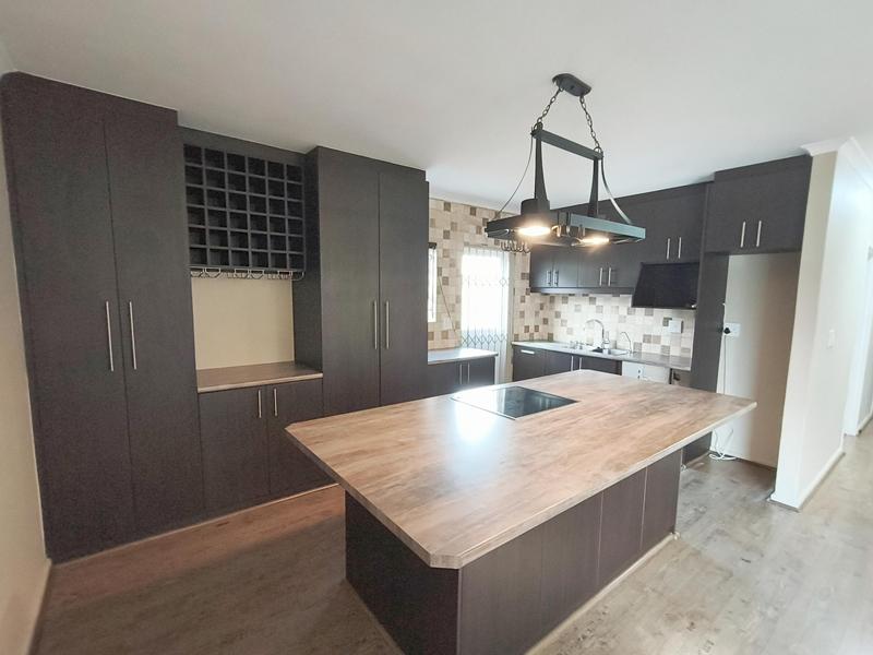 3 Bedroom Property for Sale in Sonstraal Heights Western Cape